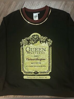 RARE Queen of Sparkles Cabernet Sauvignon Sweatshirt in Black. Size XL
